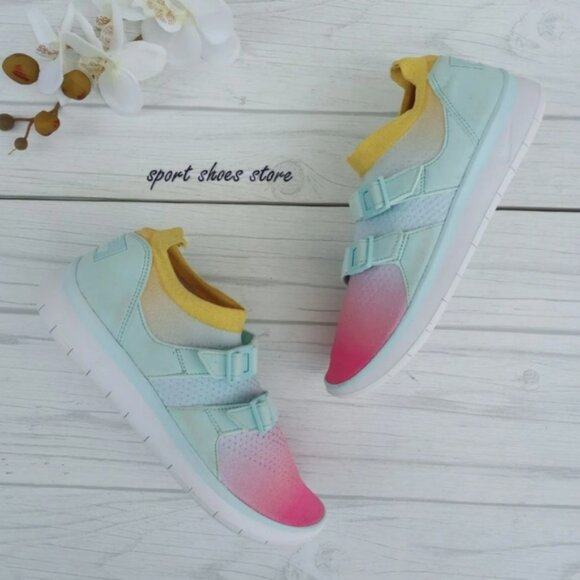 NIKE SOCKRACER FLYKNIT RAINBOW RUNNING SNEAKERS - Picture 2 of 7